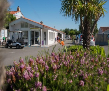 Camping Le Bois Joly