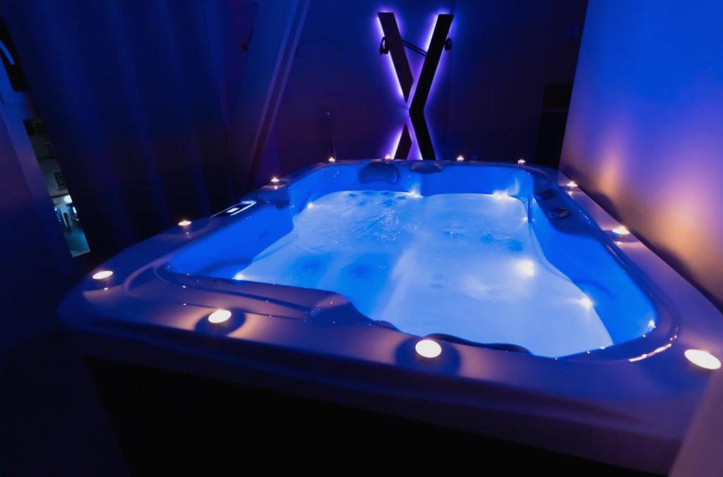 L'incognito - Romantisme - Vin - Jacuzzi