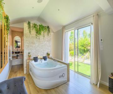 L'essentiel love 85 - Love room