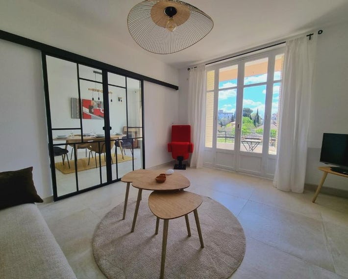 Appartement spacieux de standing - parking gratuit