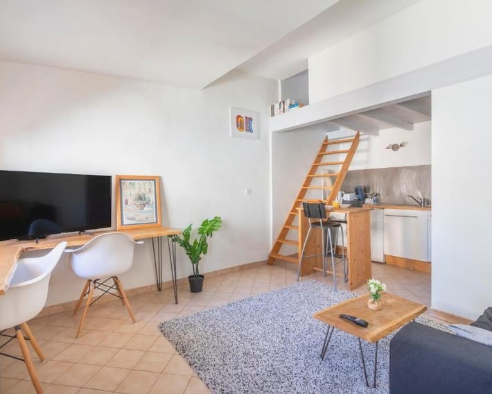 Studio cosy place de la mairie