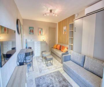 Studio Antibes Centre ville - Parking WIFI Climatisation - LIMESTAY