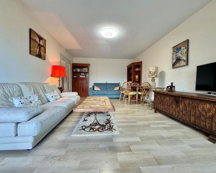 Le Lys - Apt 4 Prs - clim - piscine - parking