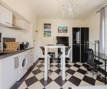 Studio Antibes - 5min des plages - Parking gratuit - Climatisation