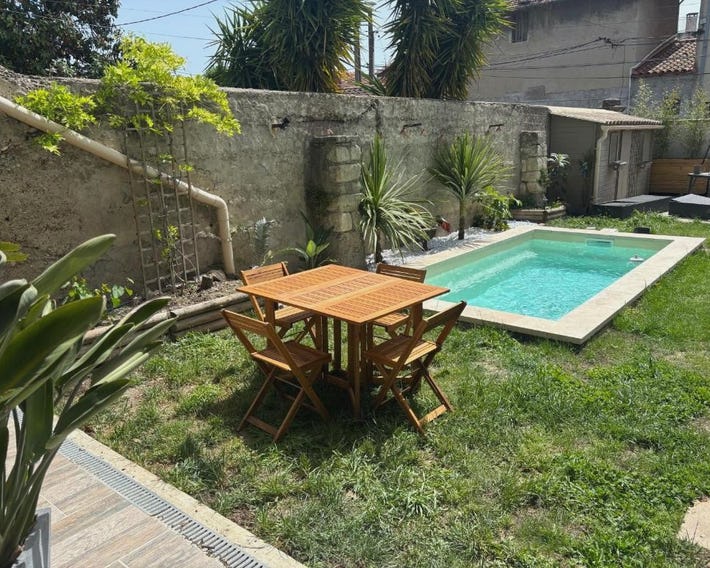 Charmant studio avec jardin
