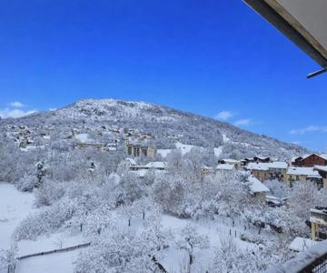 Comfortable 30m balcony and mountain view