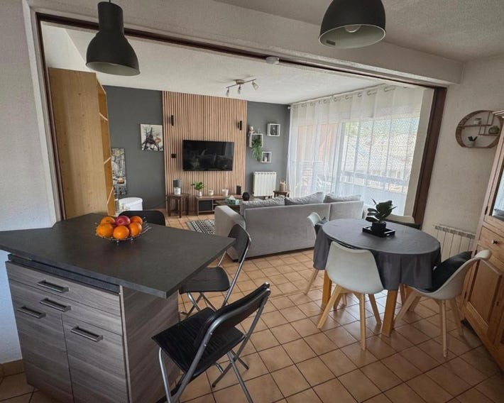 APPARTEMENT 4 PERSONNES A 500M DES TELECABINES