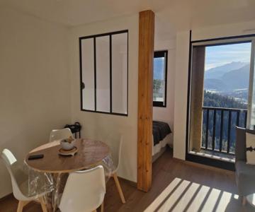 Rare pearl with an incredible view of all Briançon
