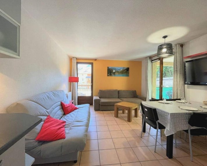 Spacieux T3 à Briançon - 6 pers, 2 balcons, parking, proche télécabine et commerces - FR-1-330C-134