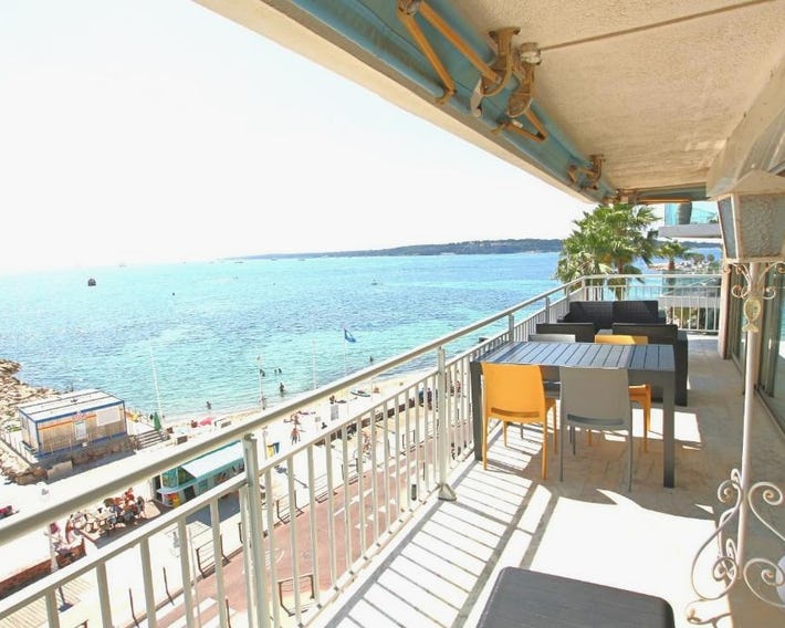 AMAZING SEA VIEW APARTMENT