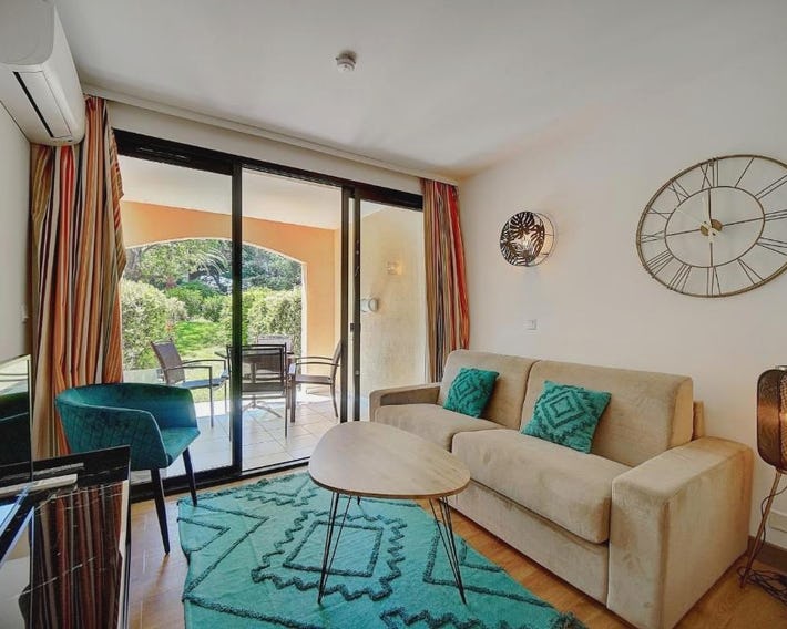 Immogroom - 2 Rooms - Renovated - Pool - A C