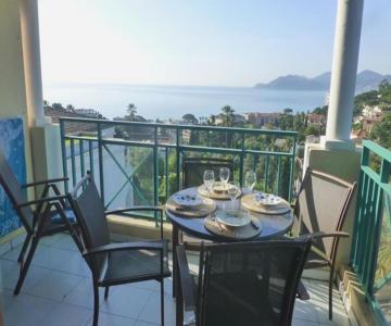 Sea views and beautiful pool