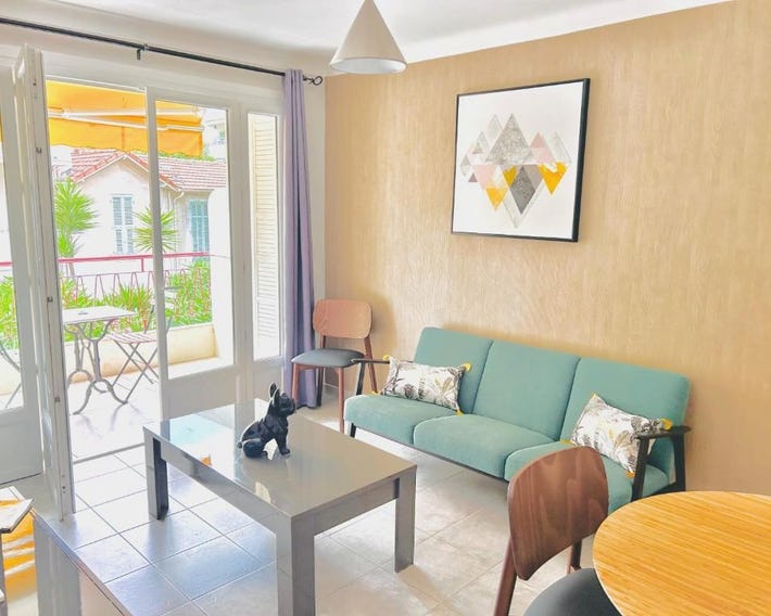 2 bedroom luxury flat with Balcony Cannes Center