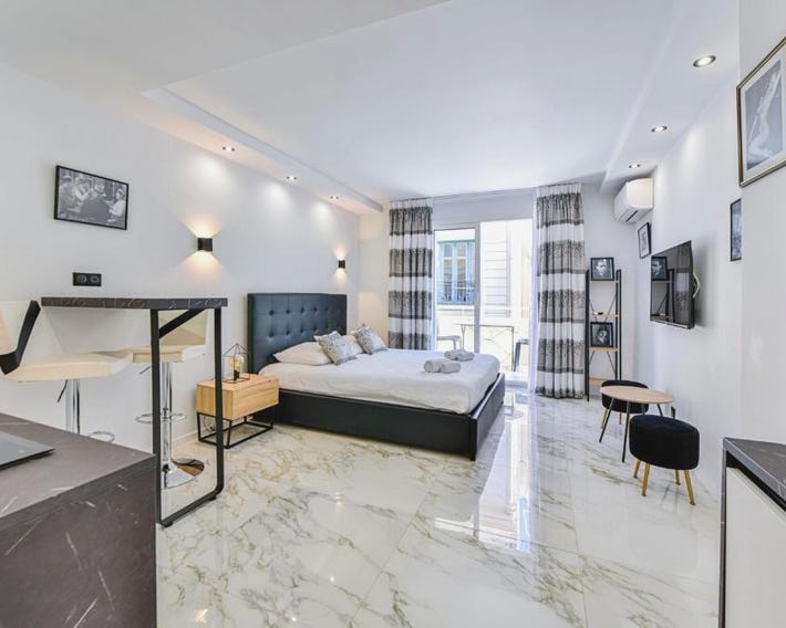 Large studio - 50m Cannes beach - terrace sea view