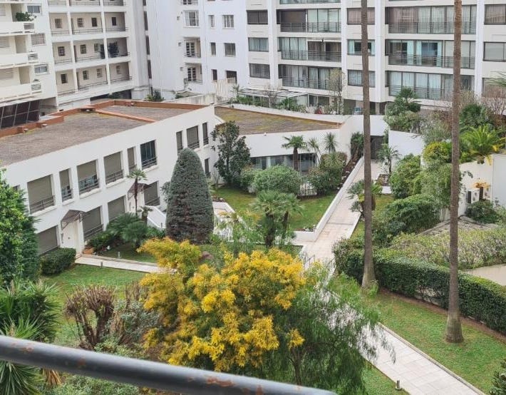 1 mn CROISETTE près Martinez