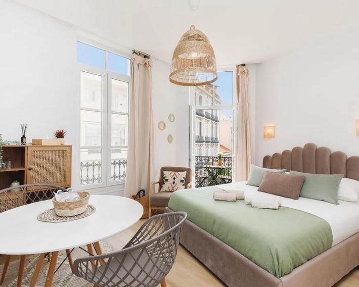 Comfortable studio W balcony Cannes center TGV