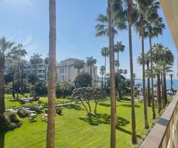 Studio Cannes Grand Hôtel Cormoran avec Terrrasse