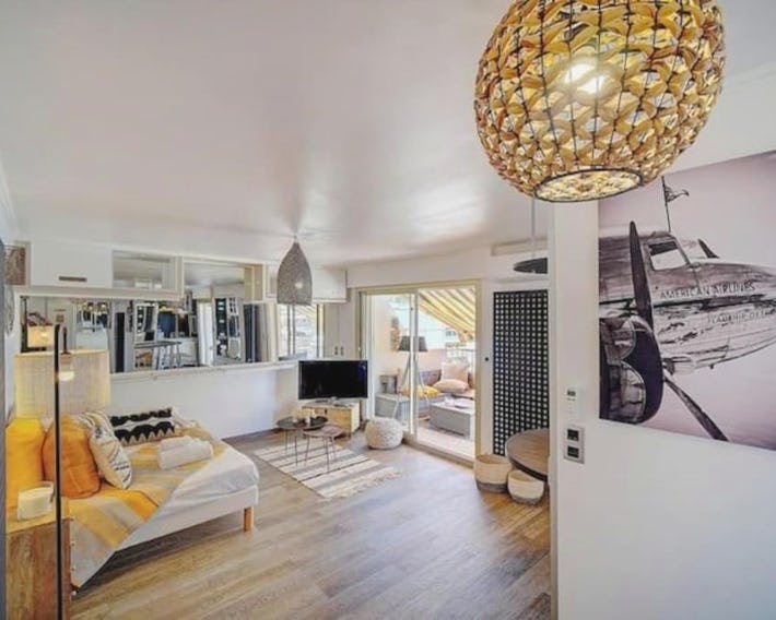 Beautiful 28m2 studio with balcony