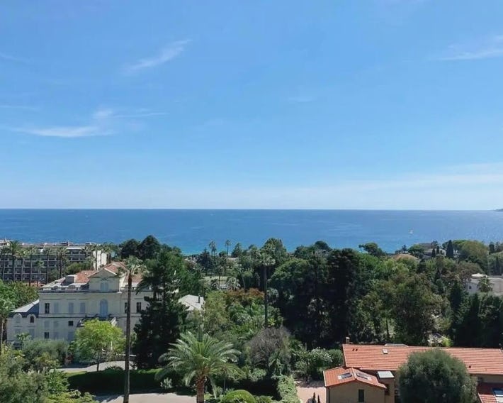 Appartement vue mer proches plages et congrès
