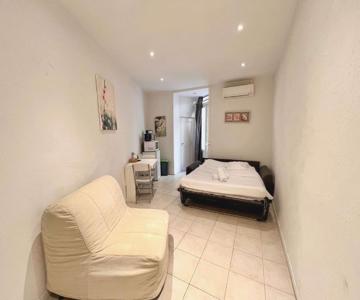 A043-functional Studio Downtown Cannes
