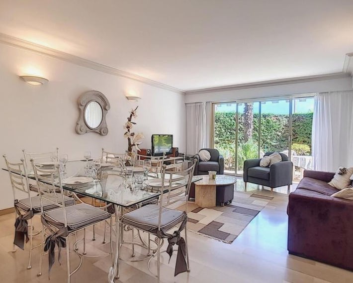 2 bdr apartment with garden next to the Croisette