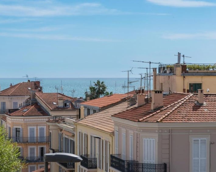 Grand studio centre-ville cannes aperçu mer
