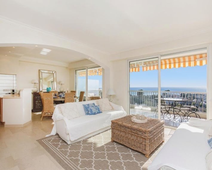 Upstays Sea View Terrace 83m Apartment