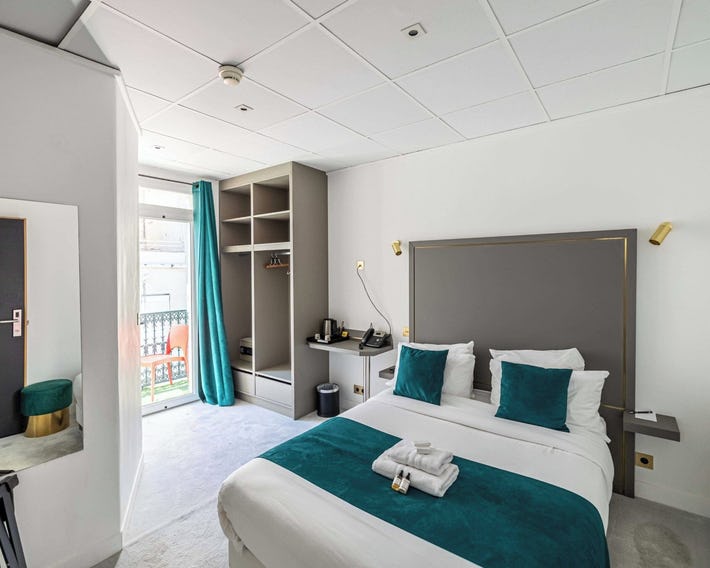 Avaton Hotel