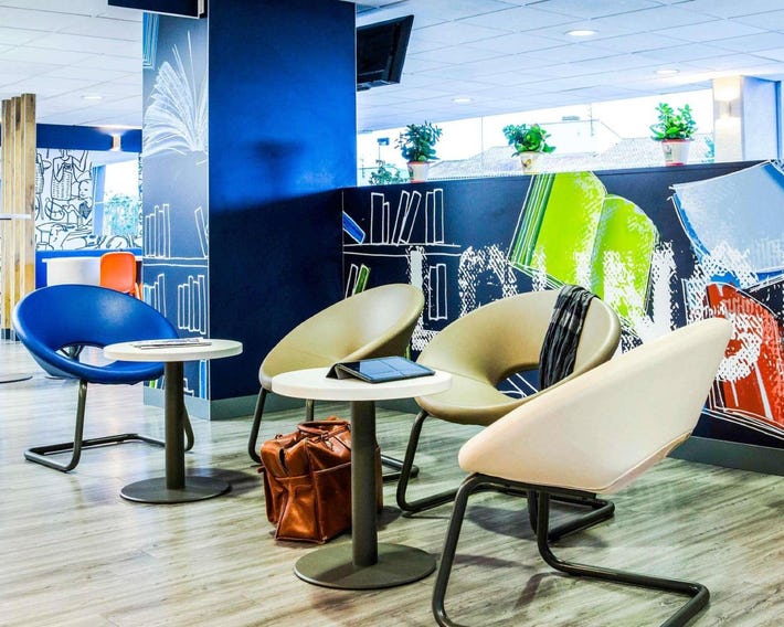 Ibis Budget Fréjus St Raphaël centre plages gare TGV