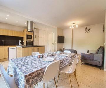 Apartment Les Jardins de Phebus by Interhome