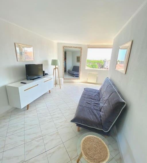 Appartement spacieux 65M2, avec piscine et parking
