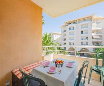 Apartment Les Rives Latines-1 by Interhome