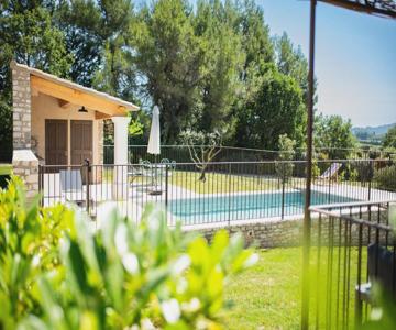 Bastide Toujours Dimanche, Maison de vacances avec vue & piscine chauffée