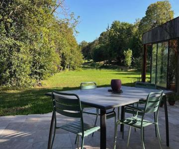 Evasion charme et jacuzzi en pleine nature