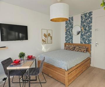 Studio moderne, calme, climatisé
