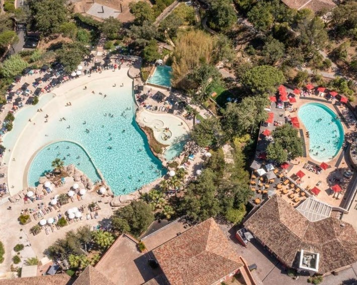 Jolie appartement PIERRE & VACANCES avec vue sur mer St TROPEZ