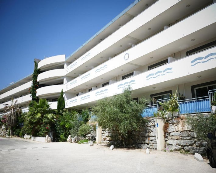 St. Estève Appart Hotel