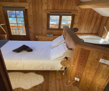 BEAU CHALET DE MONTAGNE SERRE CHEVALIER AU PIED DES PISTES PLEIN SUD