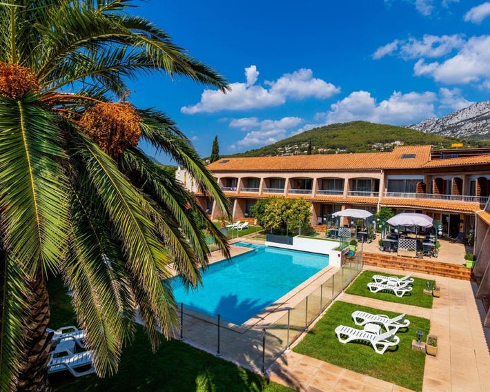 Noemys Toulon La Valette - Hotel restaurant avec piscine