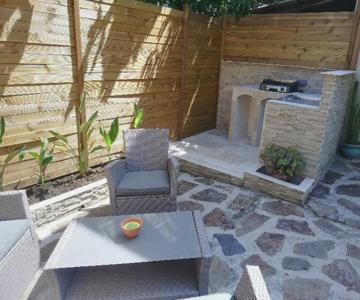 Appartement T2 Rez De Villa Proche Bord De Mer