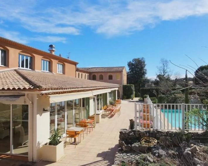 Logis Hostellerie De L'Abbaye