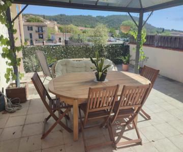 Appartement provençal climatisé avec terrasse vue dégagée