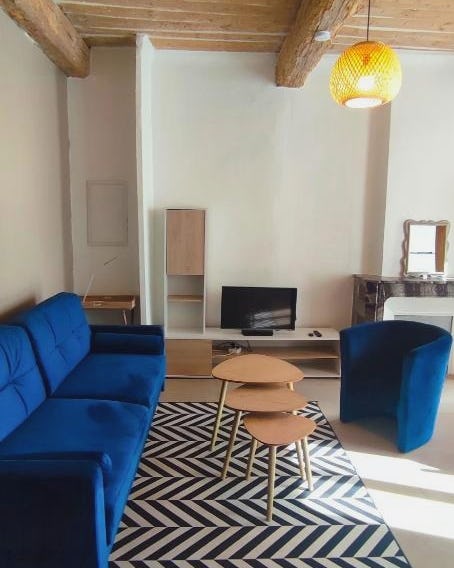 Appartement provençal climatisé avec balcon au soleil