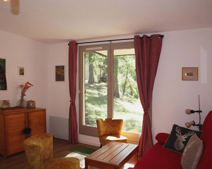 Appartement familial, proche du centre et des pistes, avec terrasse en lisière de forêt - FR-1-322-3