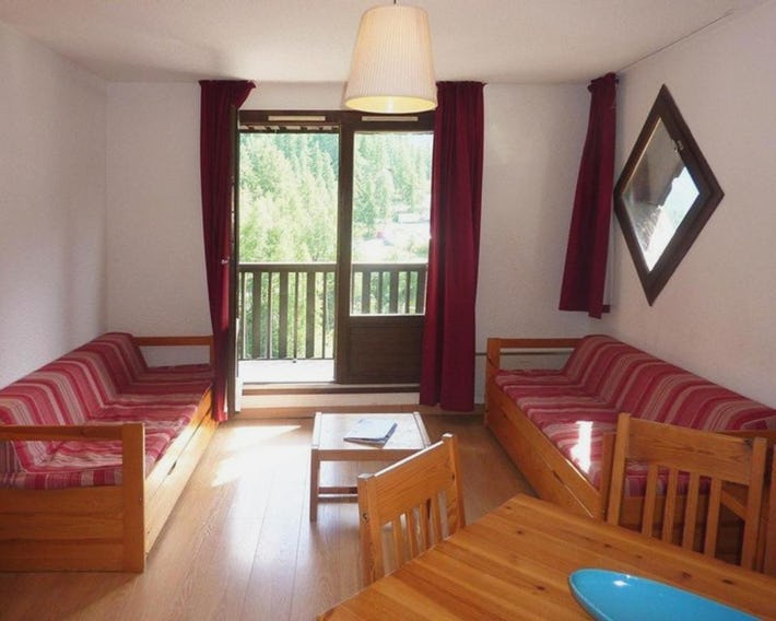 Studio skis aux pieds, balcon sud, idéalement situé, 4-6 couchages, proche animations et commerces -