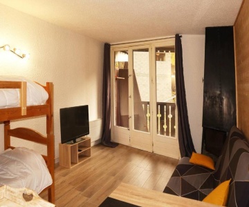 Studio Les Orres, 1 Pièce, 4 Personnes - Fr-1-322-482