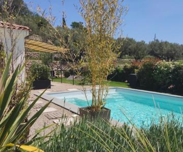 Villa Maya Blanca entre côte d́́́ Azur et gorges du Verdon et recharge voiture électrique