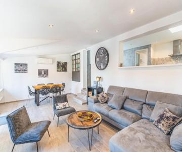 Superbe appartement avec terrasse sur les toits