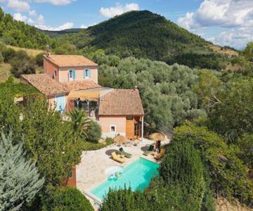 Charmant Bas De Villa Au Cœur De La Provence