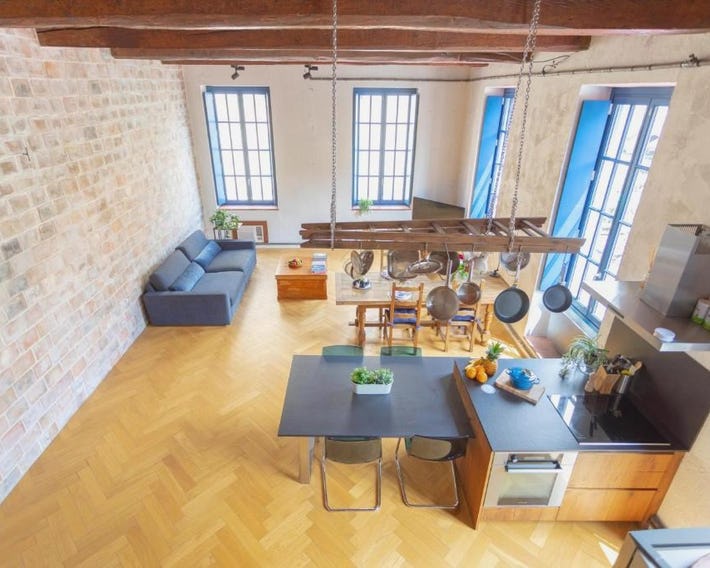 Sunny Stylish Spacious Loft in Old-Port
